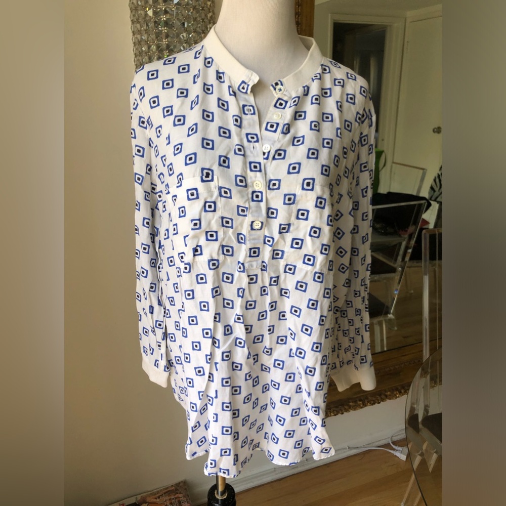 Faconnable White Blouse with Blue Geometric Print MK